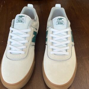 NB Numeric Jamie Foy 306; men’s 9, women’s 10.5; white green blanc vert